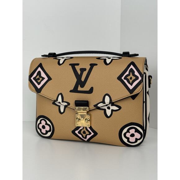 Louis Vuitton Pochette Métis Monogram Giant Wild at Heart Arizona C-6 - Picture 1 of 16